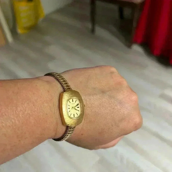 TIMEX GOLD woman analog  watch 1960 VTG stamped Speidel USA on band - Picture 3 of 8